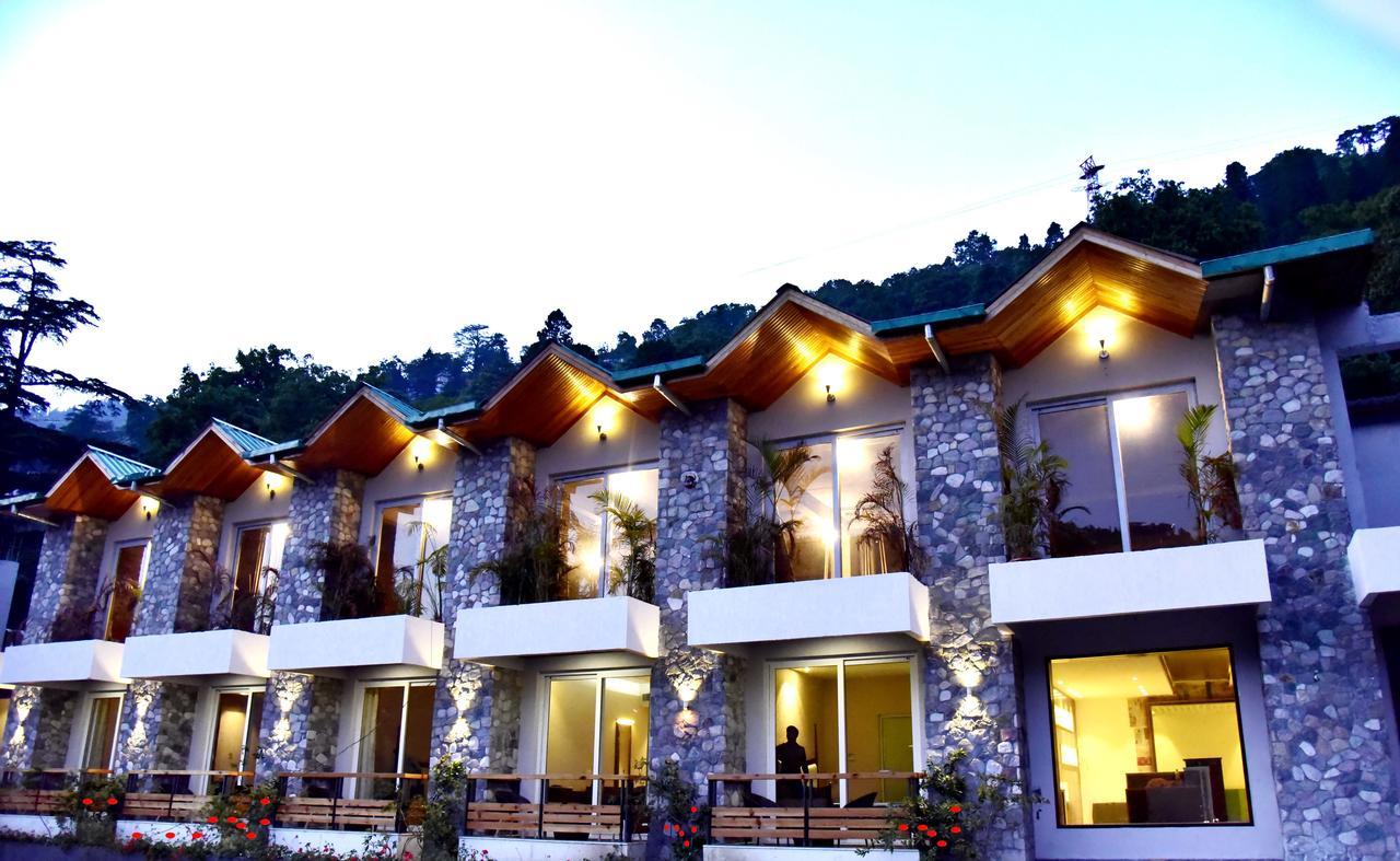 Season Hotel Нейнитал Екстериор снимка