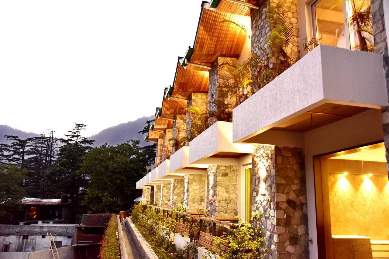 Season Hotel Нейнитал Екстериор снимка